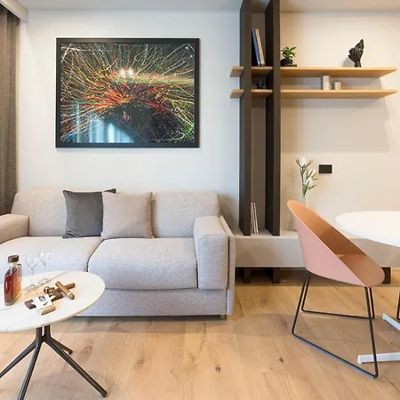 Aera Luxury - 301 302 *