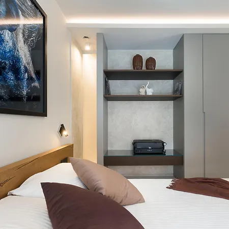 Aera Luxury - 301 302